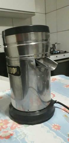 Espremedor de laranja industrial