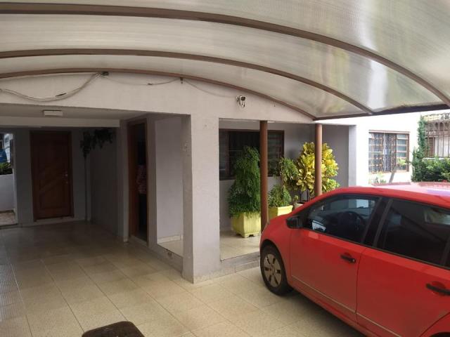 Casa 3 quartos (1 suite), reformada, ótima localização. QND 43