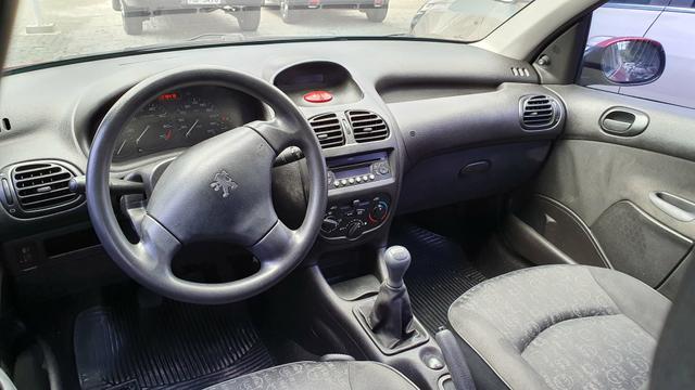 Novo sem igual! Peugeot 206 1.4 2008 Extra - Foto 5