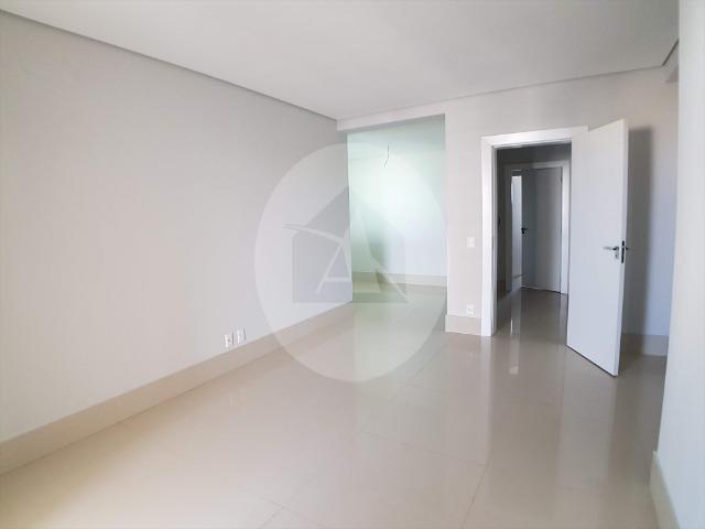 Apartamento duplex com 5 suítes sendo 1 master no Edifício Glam - Bairro Duque de Caxias - Foto 9