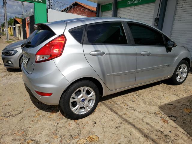 Ford Fiesta 1.6L SE Automático - Foto 14