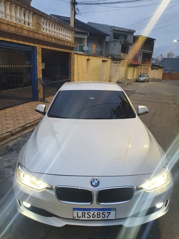 BMW320I TURBO ACTIVE 2.0