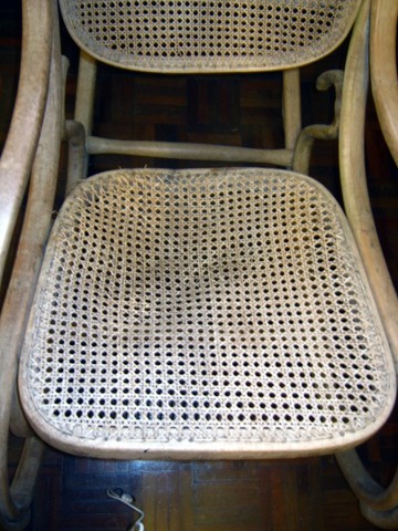 Antiga Cadeira de Balanço (Usada) - Foto 4