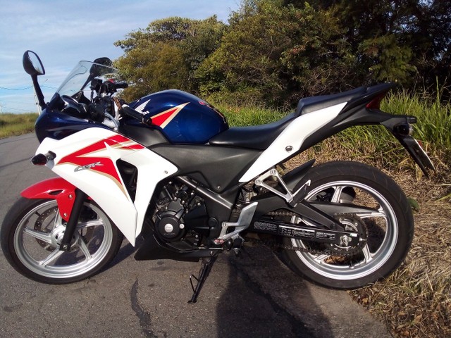 CBR 250R SEMI NOVA 14MIL KM