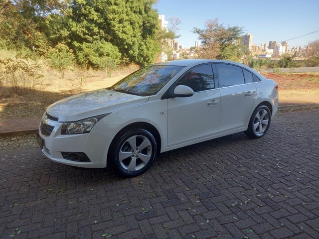 CRUZE L.T AUTOMATICO 1.8 AUTOMATICO COMPLETO + COURO ANO 2014