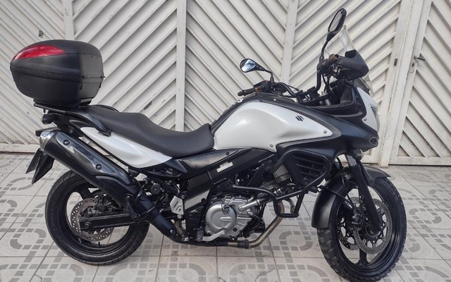 MOTO SUZUKI V STROM 650