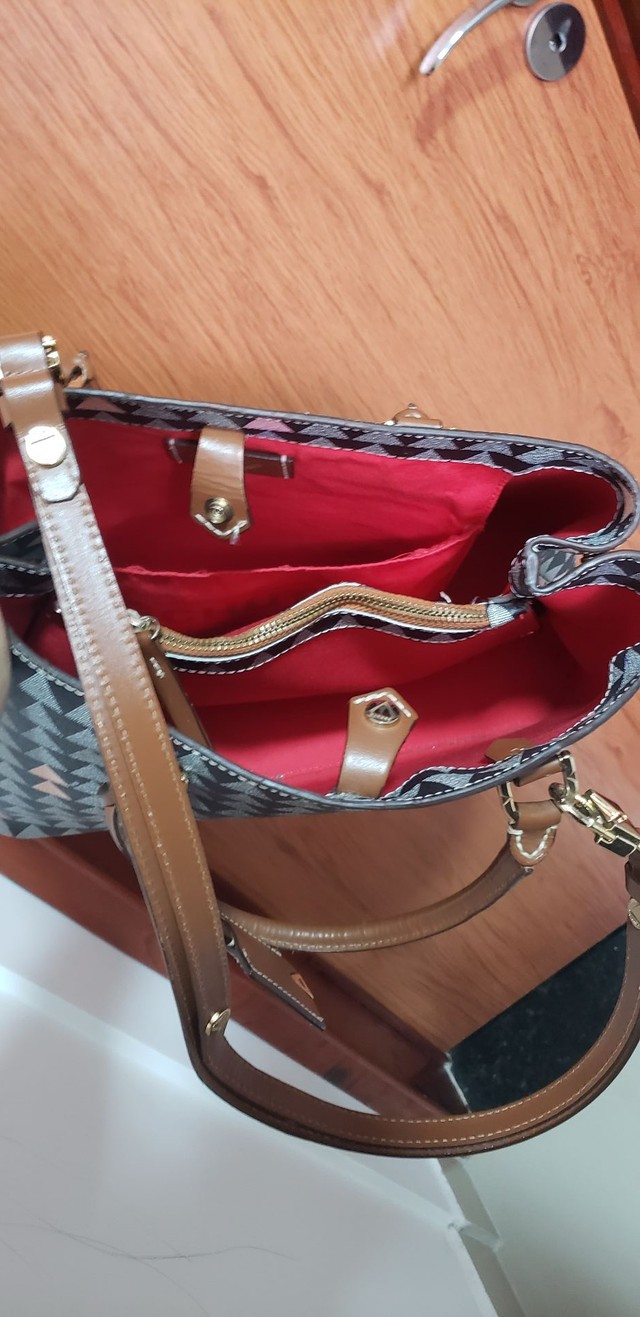 tote lara new triangle black