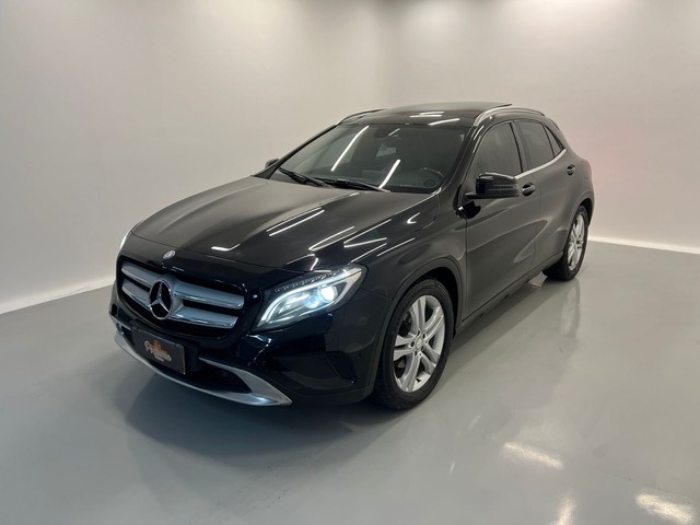 MERCEDES-BENZ GLA-200 Usados e Novos - São José Dos Campos, SP