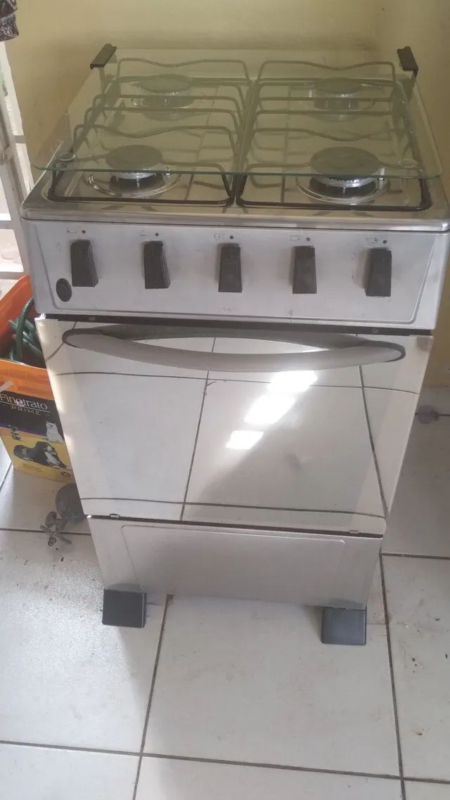 Vendo fogão 4 bocas Inox Atlas - Foto 2