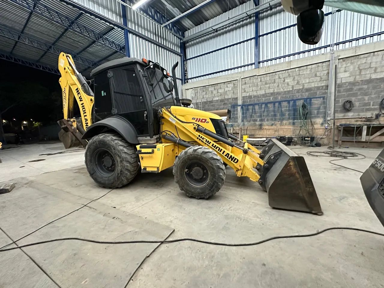 Retroescavadeira New Holland B110 2018 4X4  - Foto 2