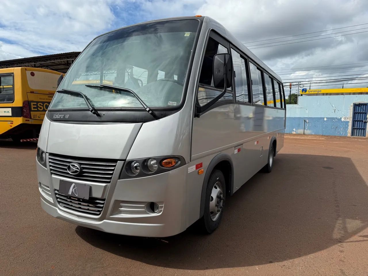 Microônibus volare W8 ano 2011 com 28 Lugares motor MWM com bomba em cascavel,PR