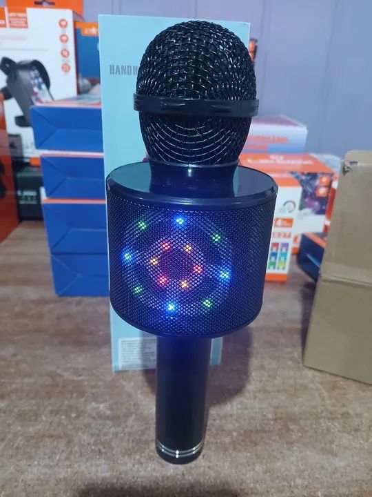 Microfone Karaoke Bluetooth Com Speaker LED - Novo