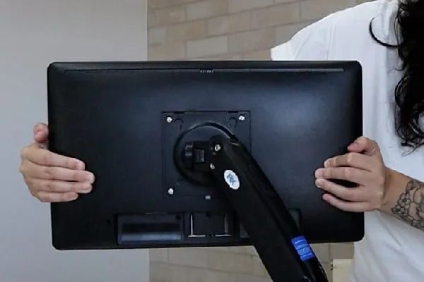 Suporte Monitor Ajustável 17'a 35' Com Pistão a Gás Preto Pix PX-H80 - Foto 2