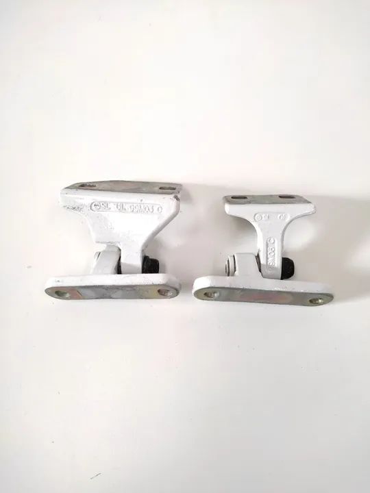 Dobradiça Porta Traseira Esquerda Mercedes Classe A 160 99 - Foto 2