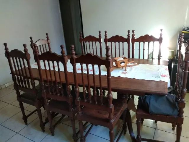 Excelente conjunto de mesa com cadeiras e Arca. - Foto 5
