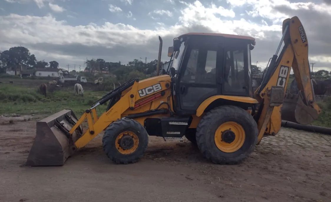 Retroescavadeira JCB - Excelente estado - Foto 3