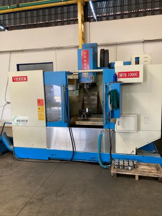 Centro de usinagem Veker MVK-1000C