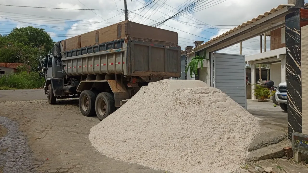 CAÇAMBA DE AREIA GRAVILHÃO R$ 950,00