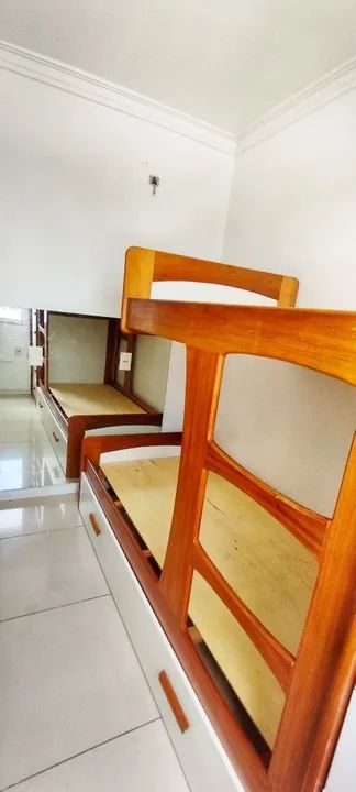 Beliche de madeira com cama retrátil em ótimo estado - Foto 4