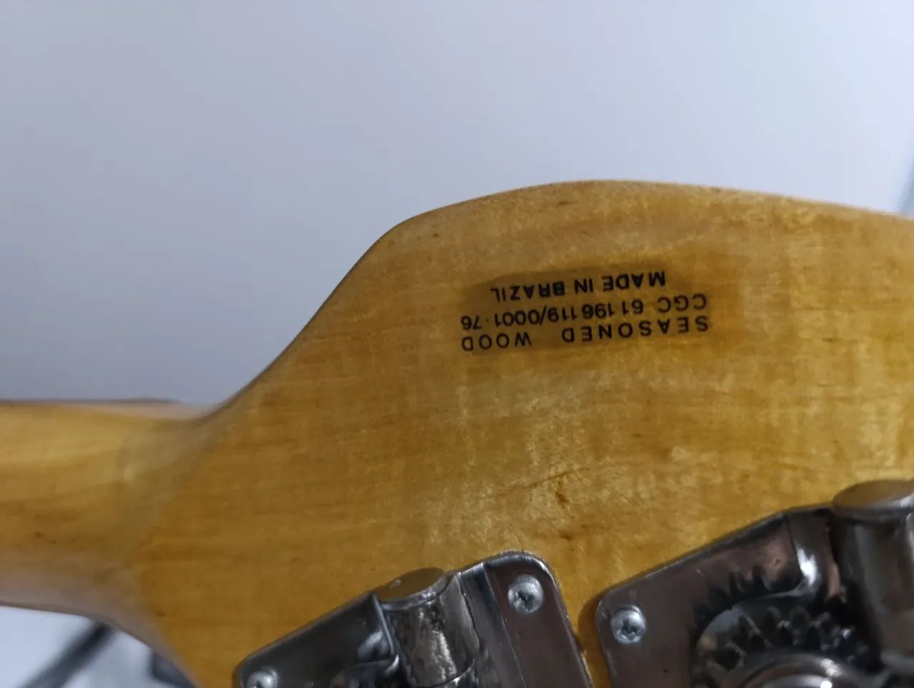 Contrabaixo Elétrico - 4 cordas Gianini Stratosonic - Foto 6