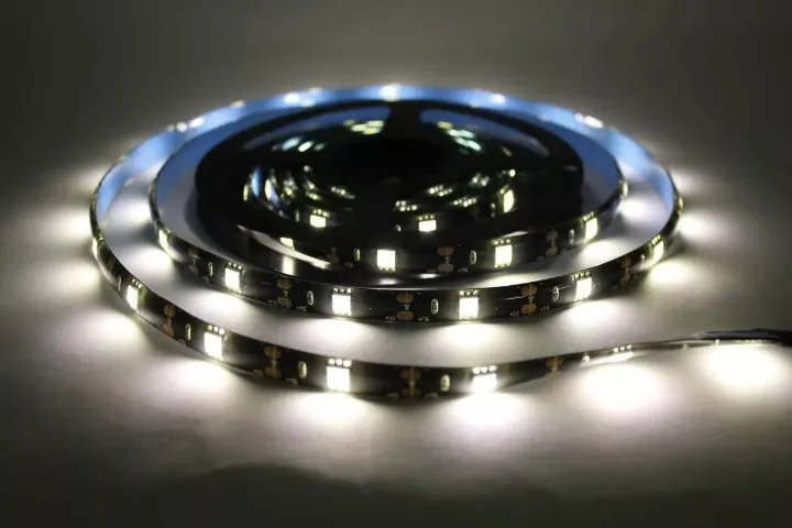 Fita Led 5050 Usb 3m Controle Usb Dupla Face Tensão De Operação 5v 110v/220v
