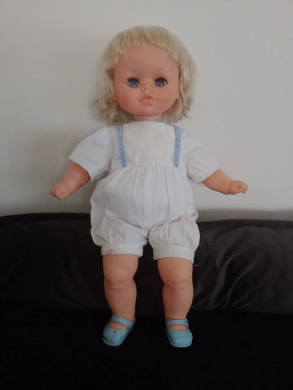 Boneca antiga risadinha da estrela 