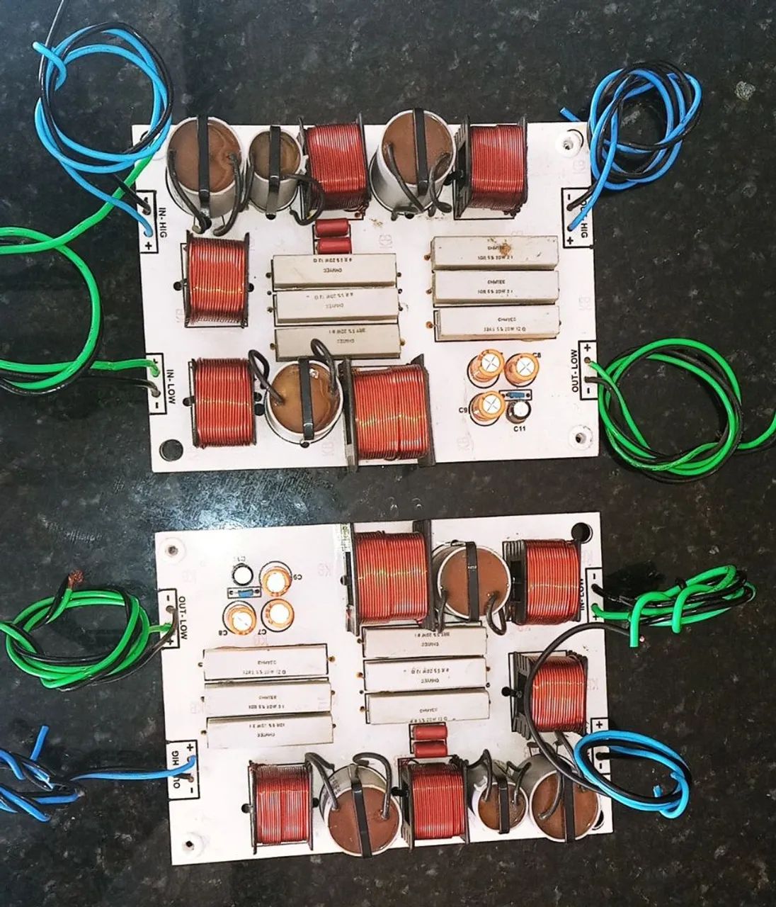 Divisor de frequência 2 Vias independente 2-IN e 2-OUT 