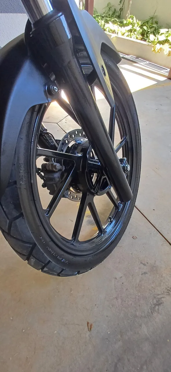 Roda de Moto Preta Liga Leve