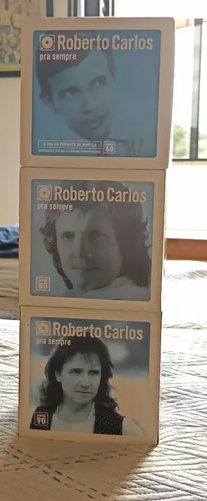 3 boxes de CDs Roberto Carlos