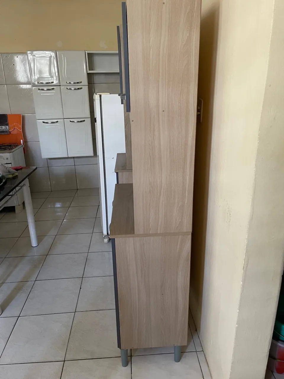 Armário de Cozinha Amadeirado
