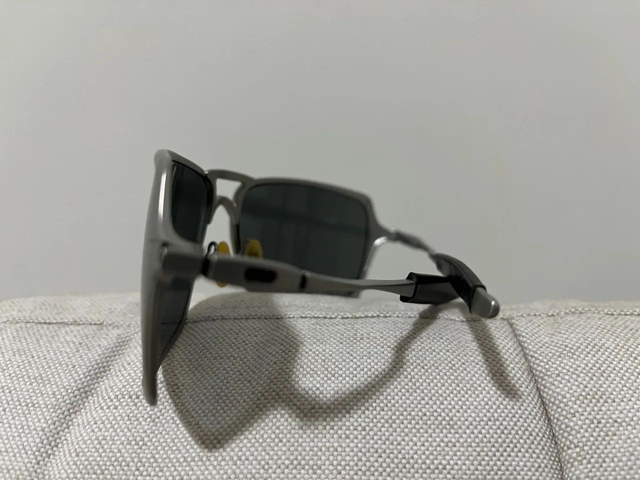 Óculos de Sol Oakley - Titanium - Unissex - Foto 3