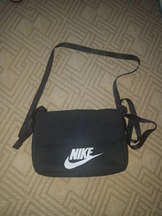Bolsa Nike Preta transversal 