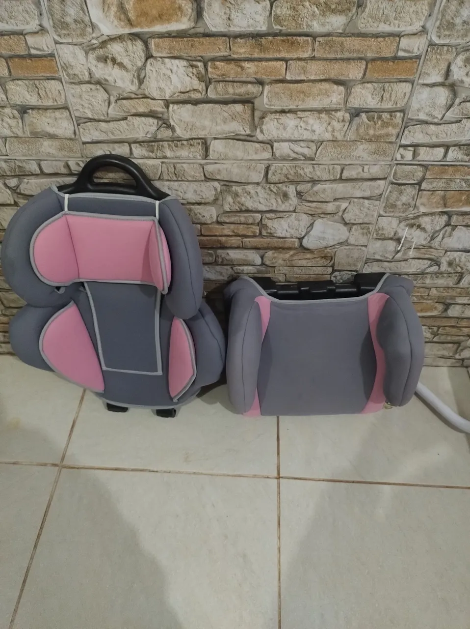 Cadeira Infantil Cinza e Rosa - Conforto e Segurança