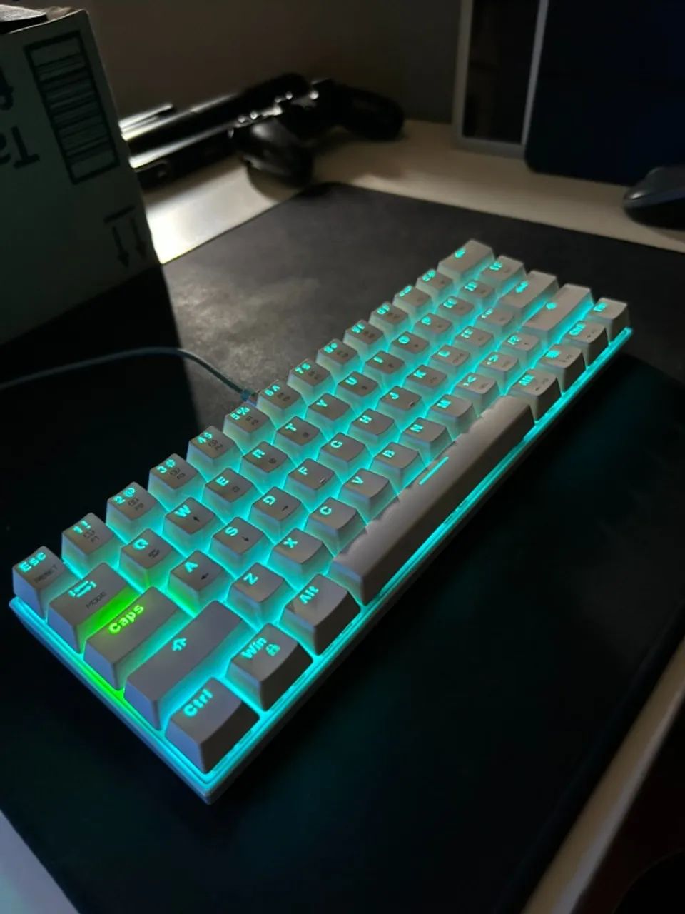 Teclado Motospeed Branco Ck62 Switch Blue com led RGB - Foto 2
