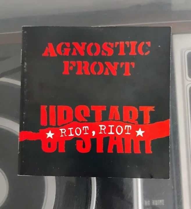 CD Agnostic Front "Riot, Riot, Upstart " usado  - Foto 4