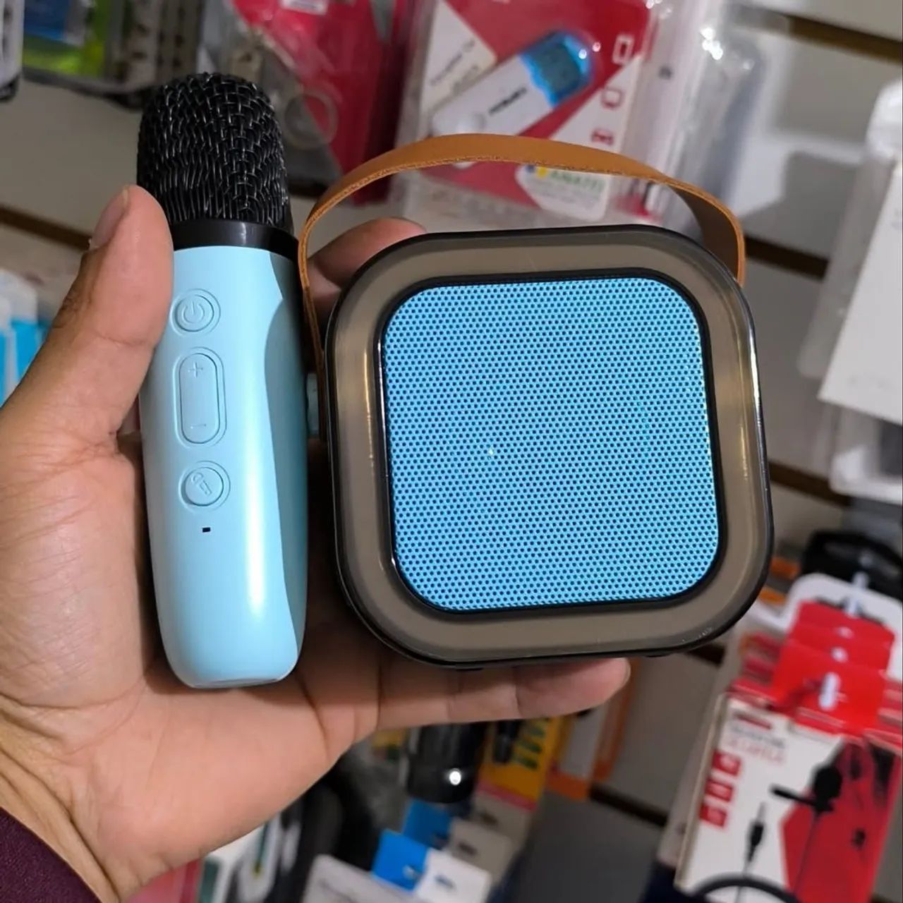 Caixa de som Karaokê Nova!! Com 2 Microfones Sem fio 30w