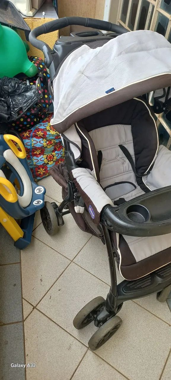 Carrinho de bebê Chicco - Foto 3