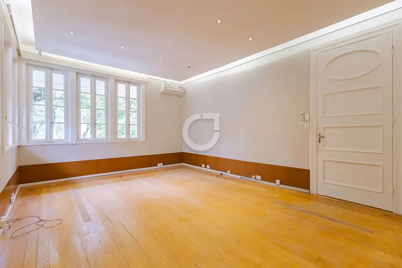 Casa comercial, com 720m² de área construída, 12 salas e estacionamento próprio. - Foto 6