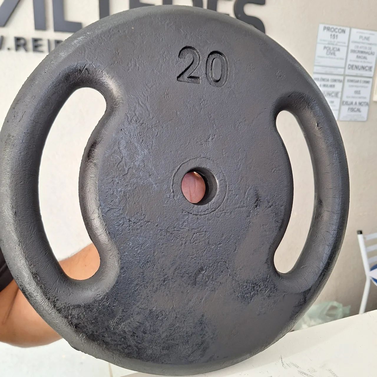 Anilha de Peso 20KG Ferro para Academia por R$ 199,80 a vista ...