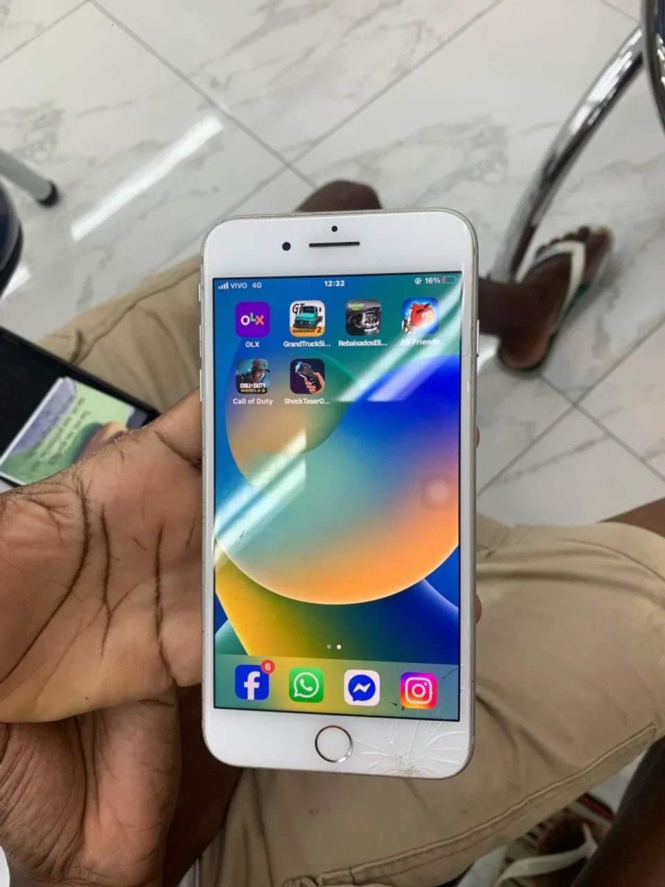 IPHONE 8plus / 64G COMPLETO