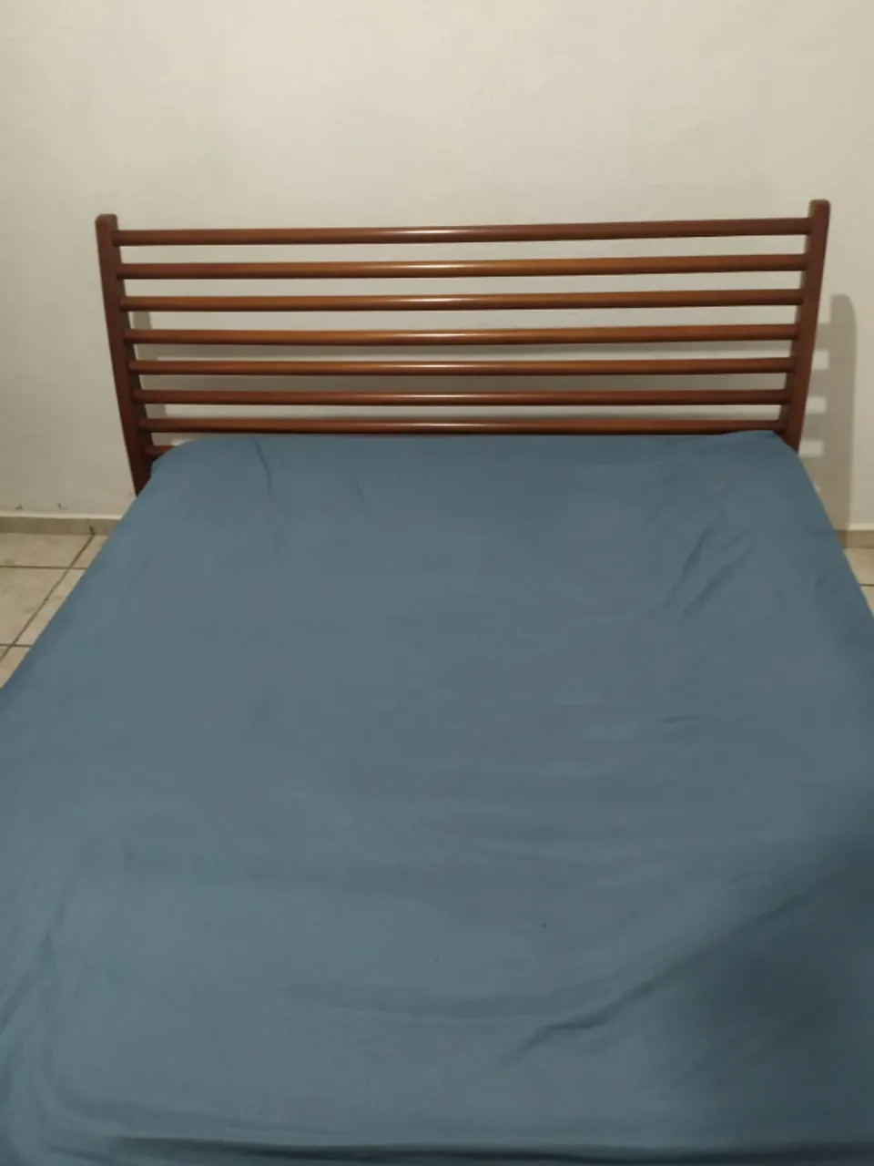 Cama casal Tok Stok reforçada + colção Casal Molas  