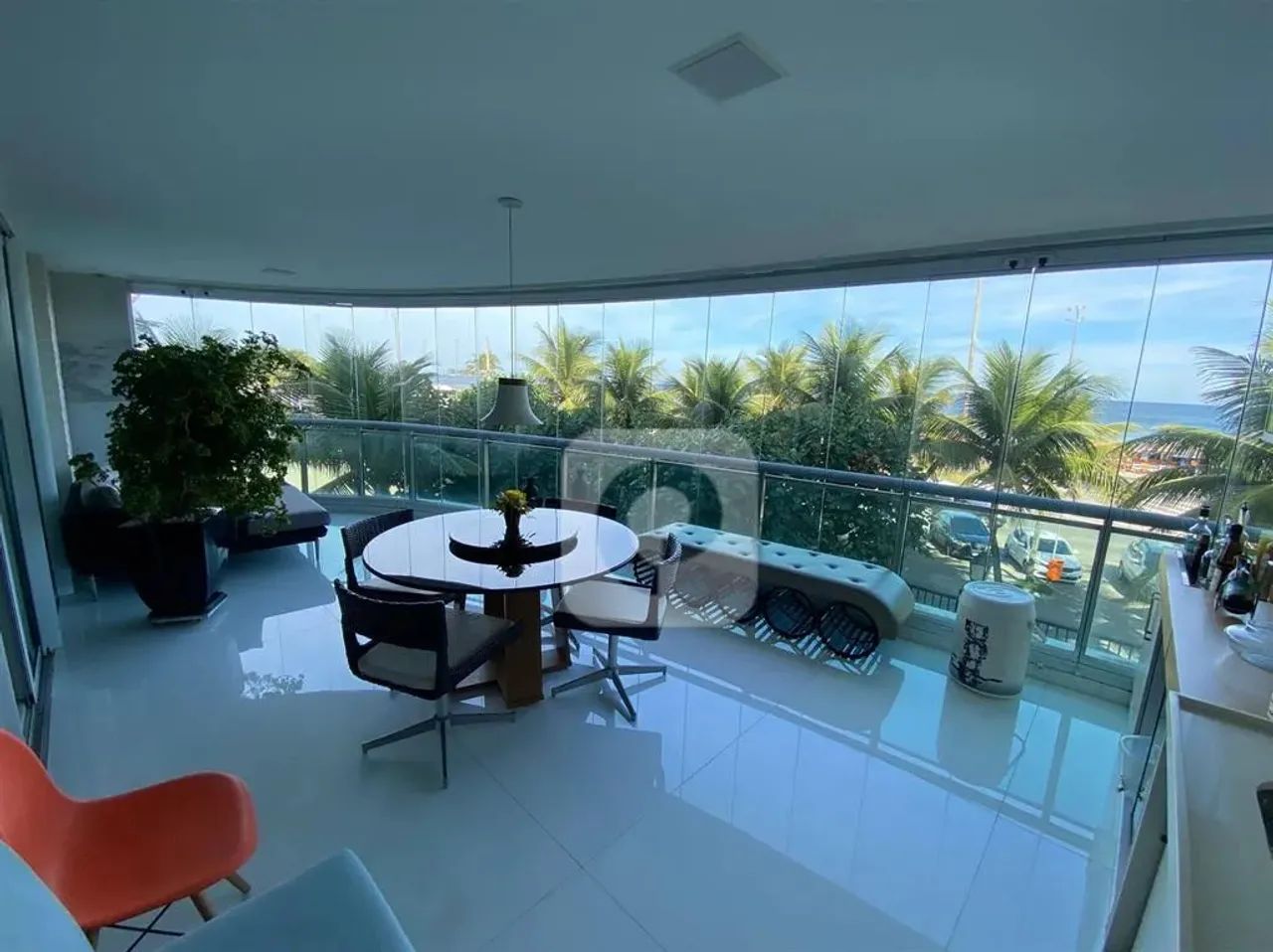 Apartamento 4 suites com 400 m² Dependência completa Frontal Mar e Sol da Manha - Foto 2