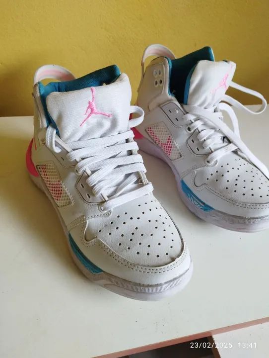 Tênis Jordan Feminino - Tamanho 34