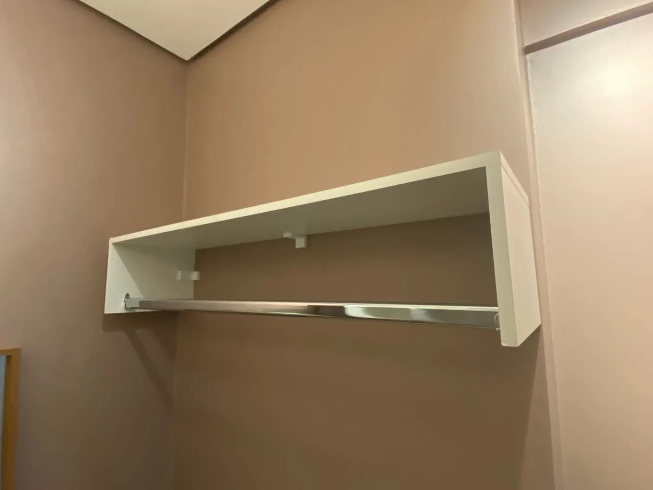 1 Cabideiro arara de roupas de mdf branco tx