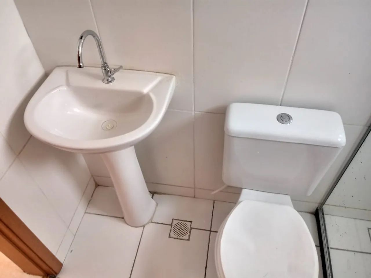 Conjunto Vaso acoplado e pia com coluna Celite