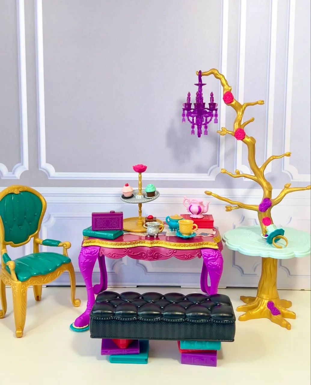 Ever After High Madeline Hatter Hat-tastic Party Playset