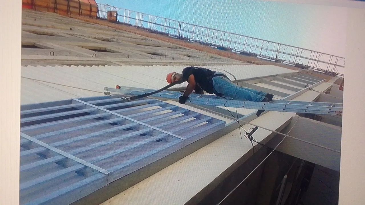 Conserta se telhados  industrial 