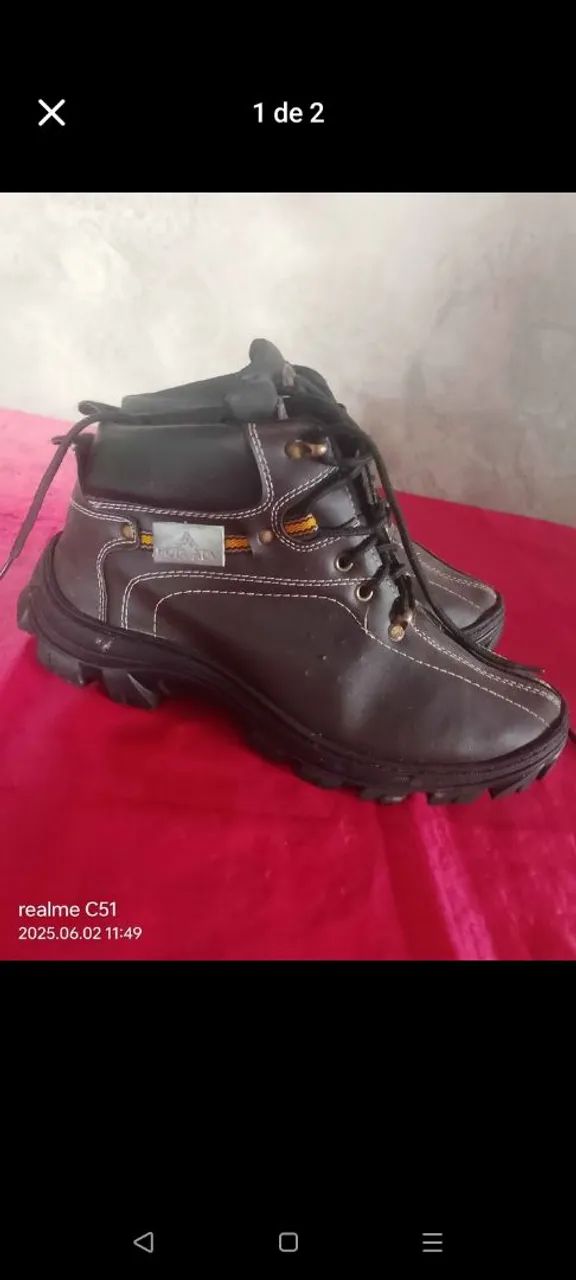 Bota de Couro Marrom