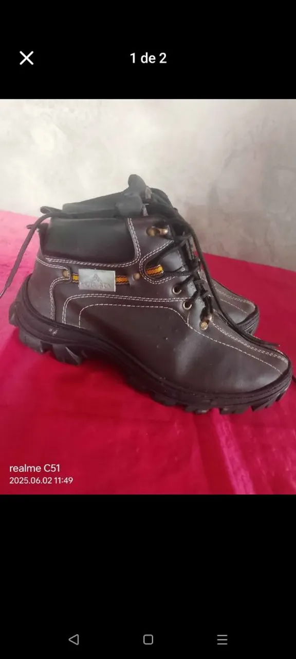 Bota de Couro Marrom