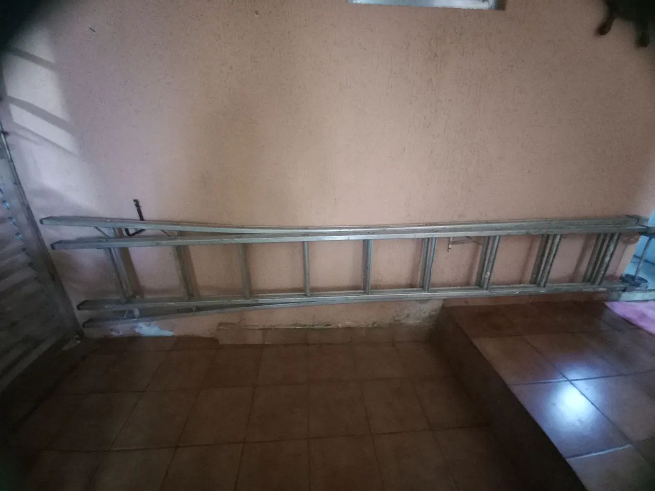 Escada de Alumínio -  Ideal para Pintura